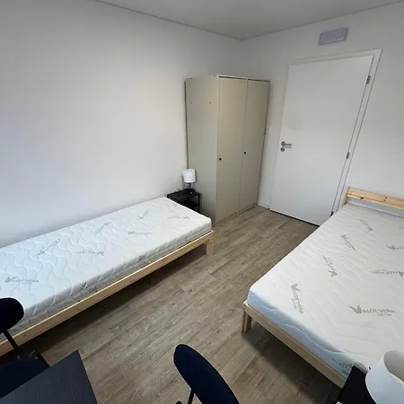 Hostel Zarlin *
